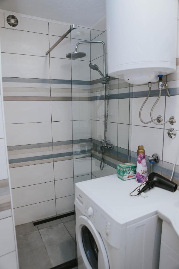 I&T Apartman Gospic Luaran gambar