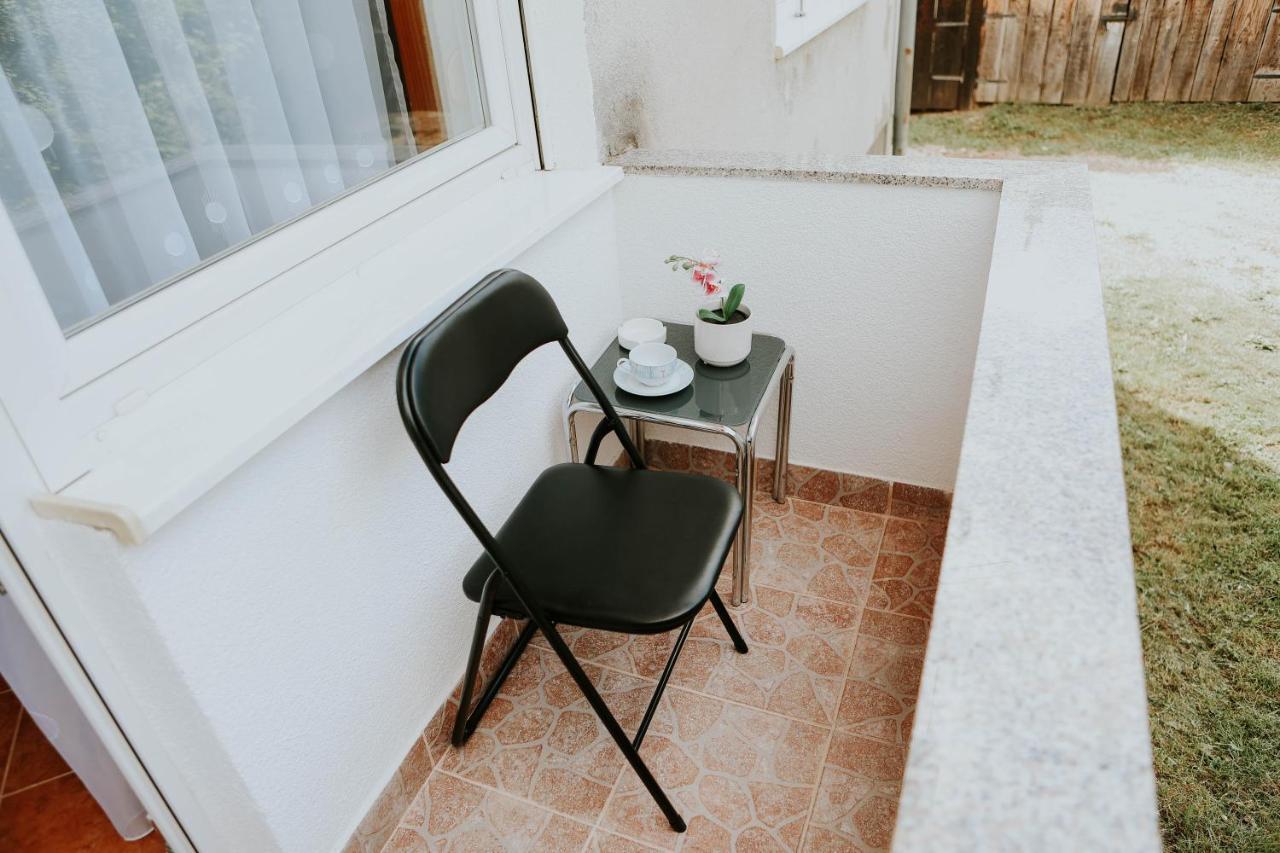 I&T Apartman Gospic Luaran gambar